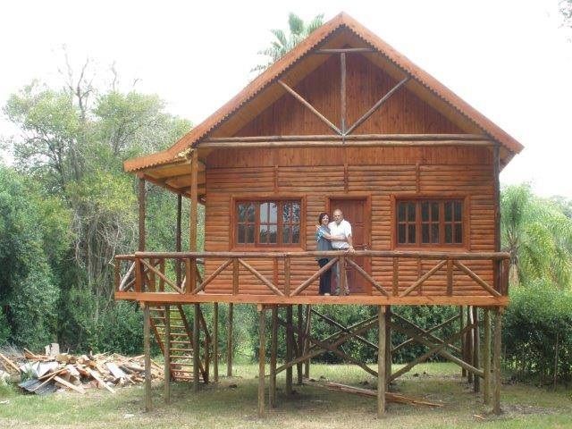 Cabaña 60 m2, dos dormitorios en base elevada de 1.80 m Contruida en Delta del Tigre, Argentina