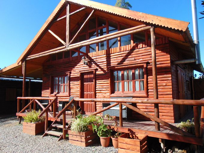 Cabaña 70 m2 - 32 m2 entrepsio, galería y deck al costado, San Luis, Canelones, Uruguay